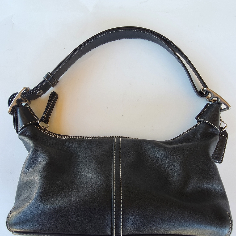 SOLD Coach 9564 Legacy Demi Hobo Black Leather Vintage Shoulder Bag in EUC - Picture 3 of 9